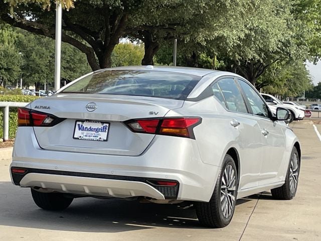 Used 2024 Nissan Altima 2.5 SV FWD image 4