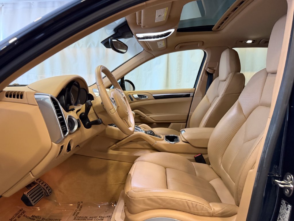Used 2013 Porsche Cayenne S AWD/4WD image 5
