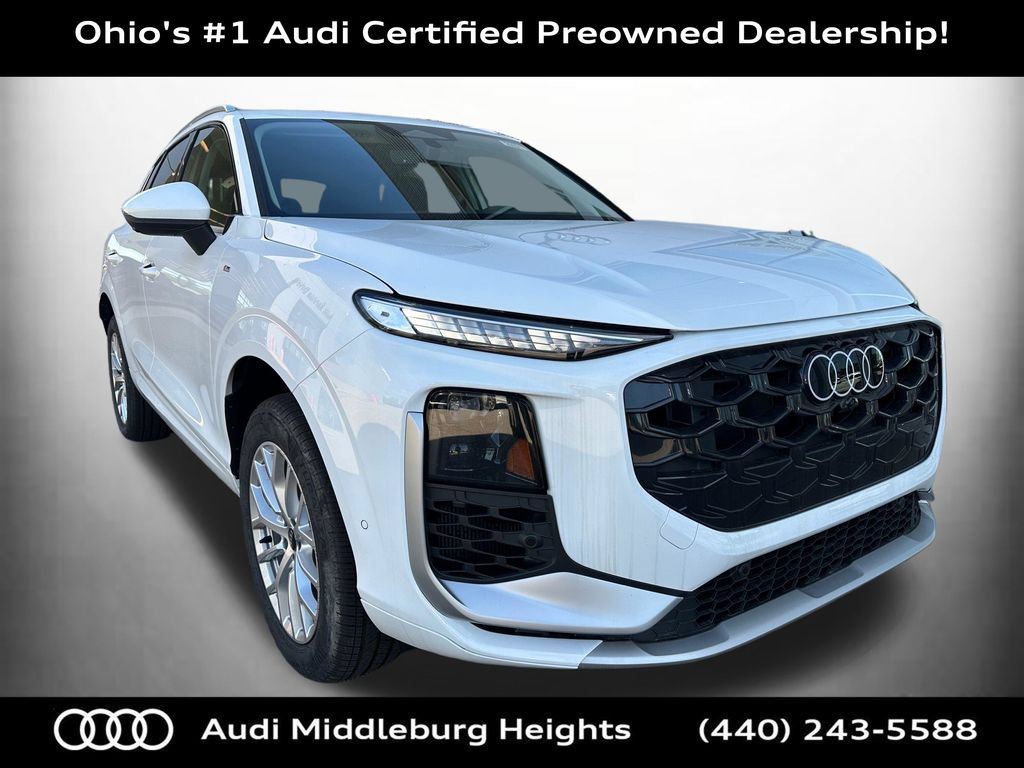 Used 2026 Audi Q3 quattro 2.0T w/ Technology Package AWD/4WD image 1
