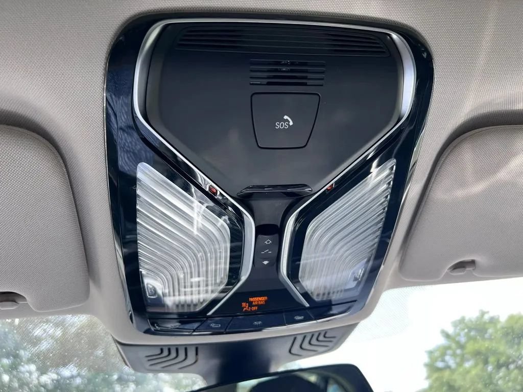 Used 2018 BMW 740i RWD image 37
