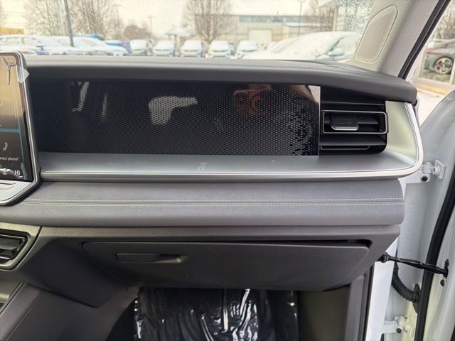 New 2026 Volkswagen Tiguan SE image 40