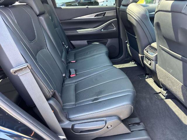 Certified 2023 INFINITI QX60 Luxe w/ Performance Audio Package AWD/4WD image 17