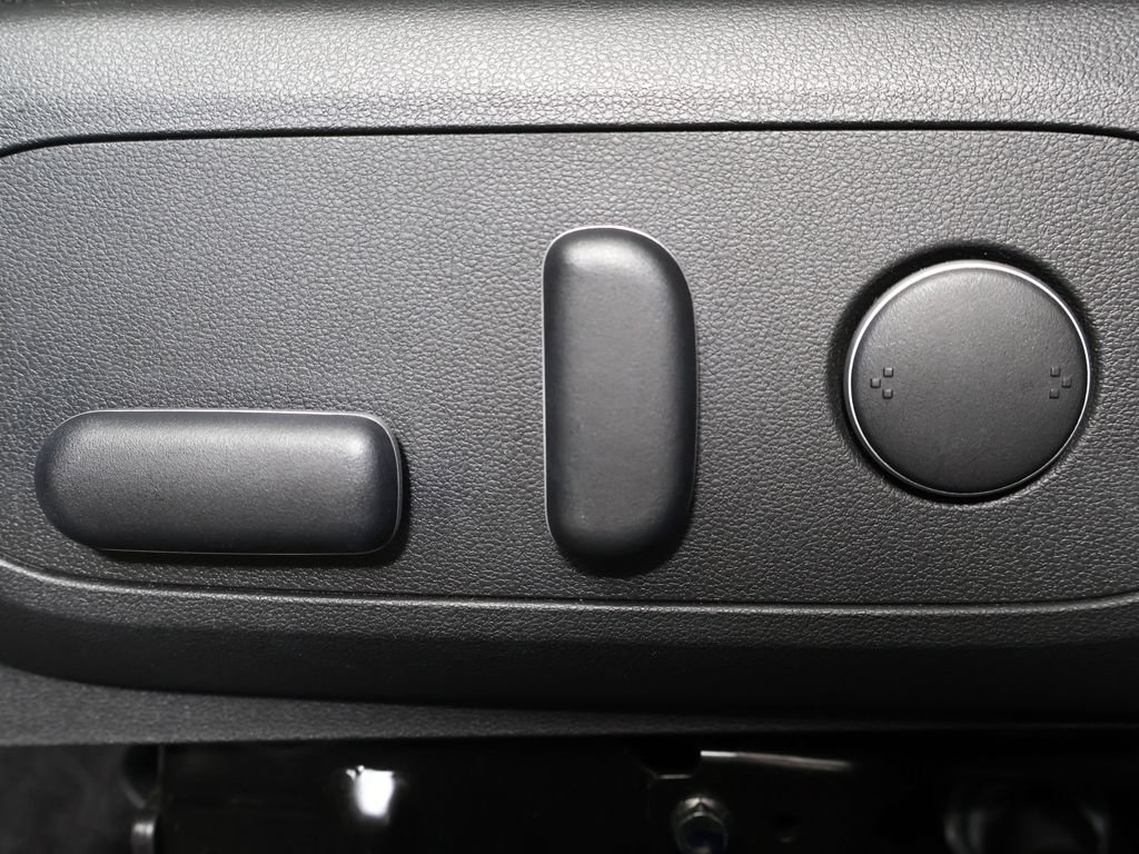 Used 2024 Hyundai Kona SEL AWD/4WD image 25