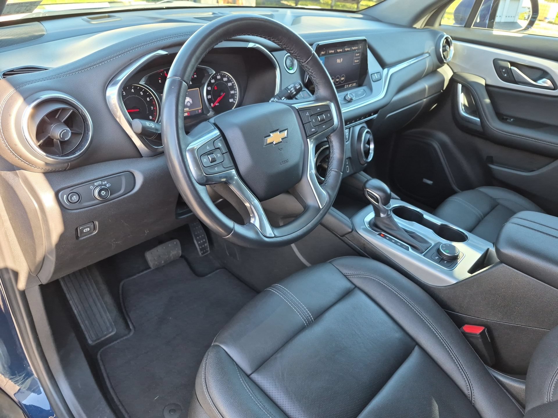 Certified 2022 Chevrolet Blazer LT w/ Sound & Technology Package AWD/4WD image 10