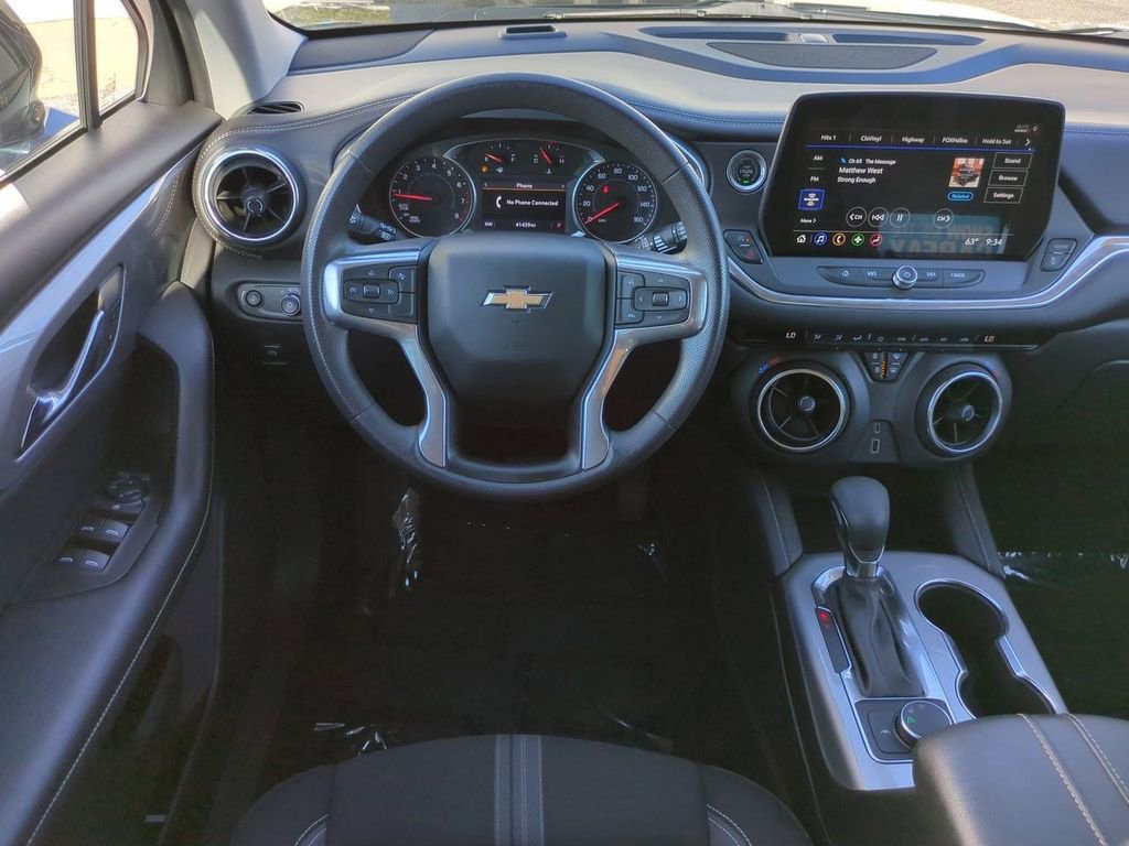 Used 2023 Chevrolet Blazer LT image 16