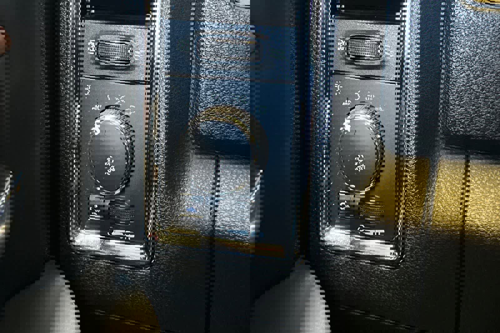 Used 2017 RAM 1500 Laramie Longhorn image 32