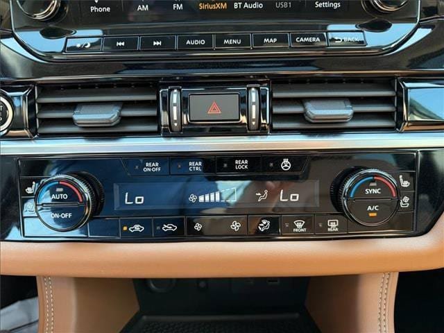 Used 2024 Nissan Pathfinder Platinum AWD/4WD image 33
