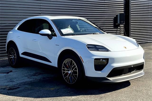 Certified 2025 Porsche Macan 4S Electric image 12
