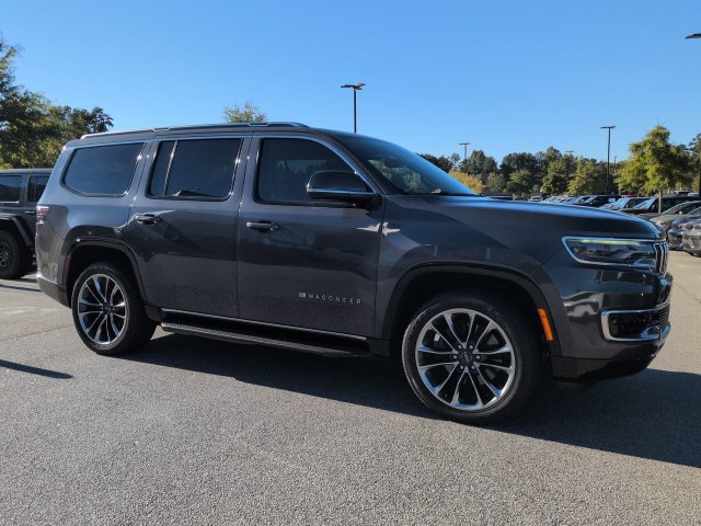 Used 2022 Jeep Wagoneer Series II w/ Premium Group I RWD image 2