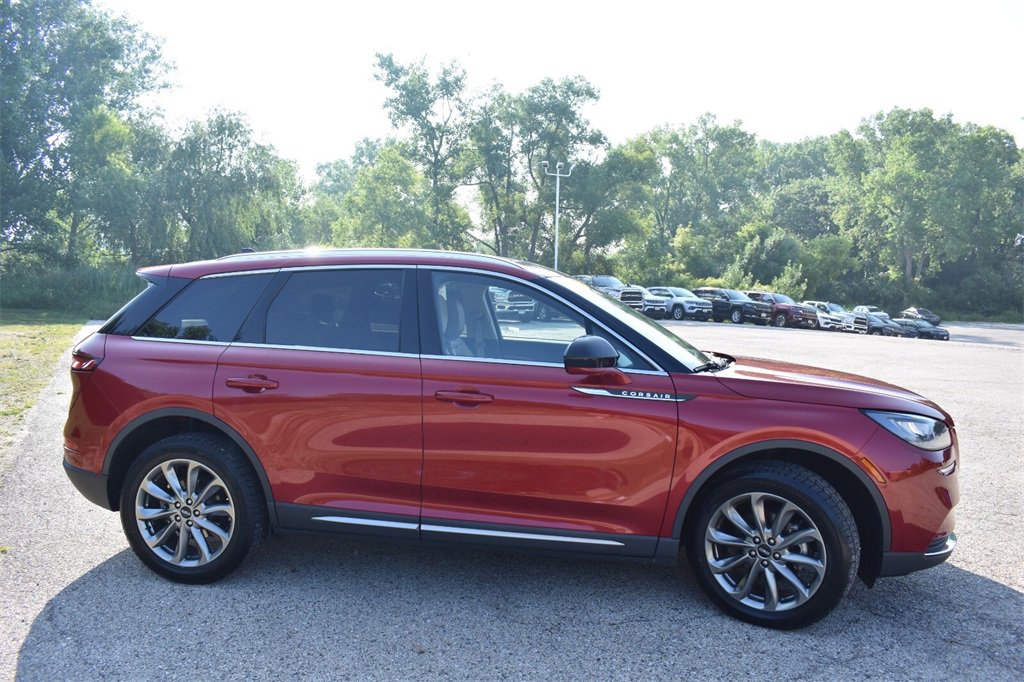 Used 2022 Lincoln Corsair AWD w/ Premium Package image 9