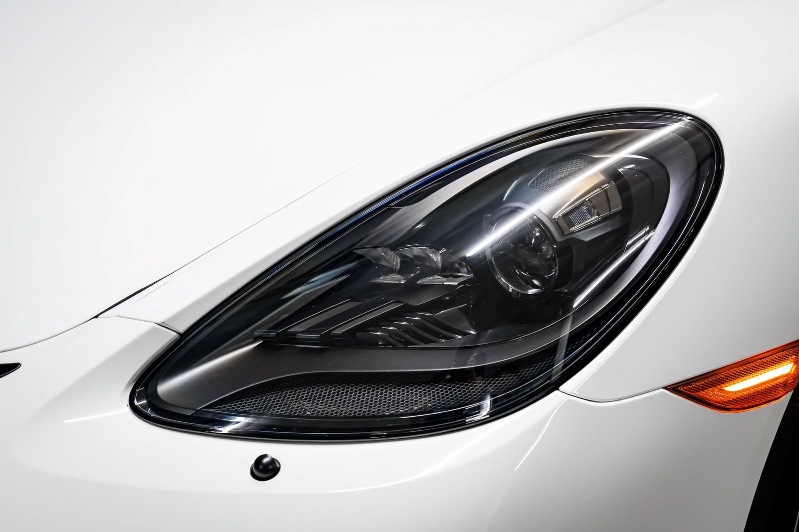 Used 2022 Porsche 718 Boxster Spyder RWD image 27