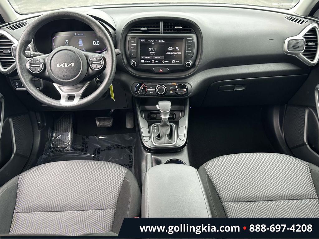 Certified 2023 Kia Soul LX w/ LX Technology Package image 10