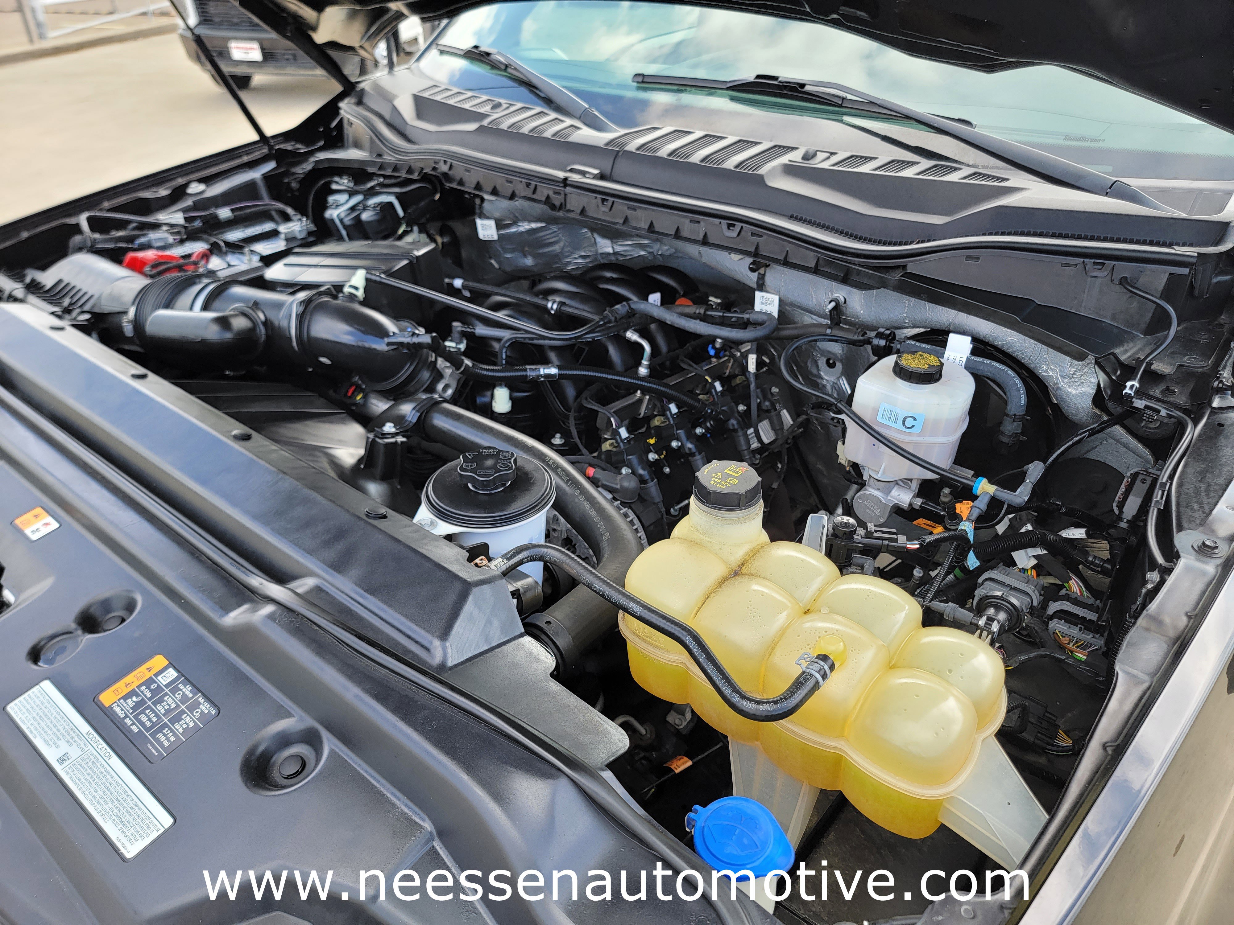 Used 2022 Ford F250 XLT w/ Black Appearance Package image 44