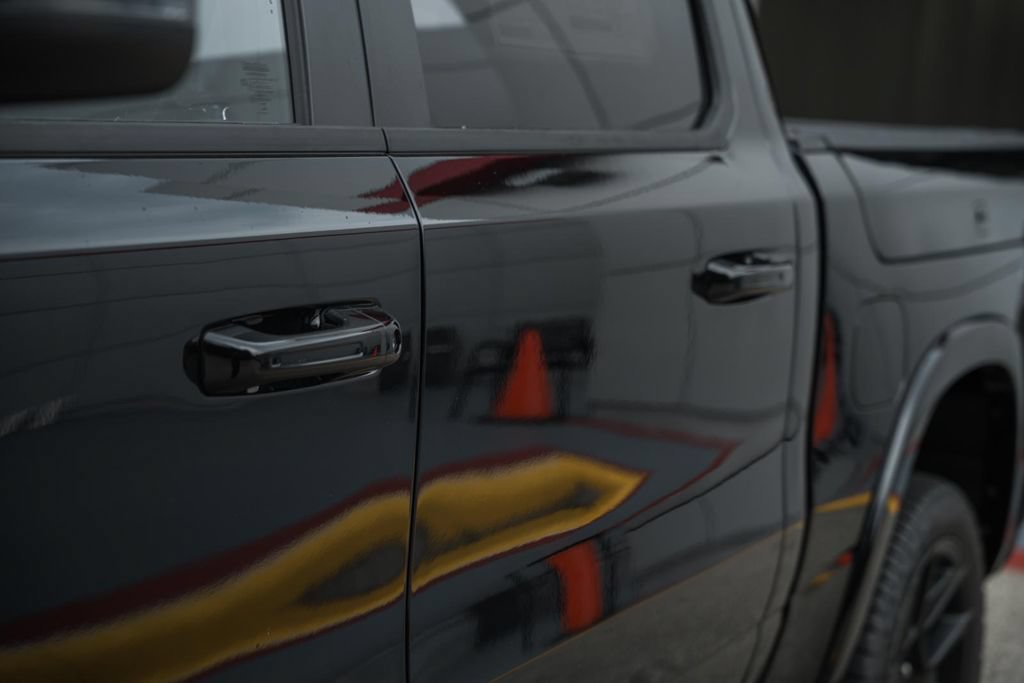 New 2026 RAM 1500 Laramie AWD/4WD image 17