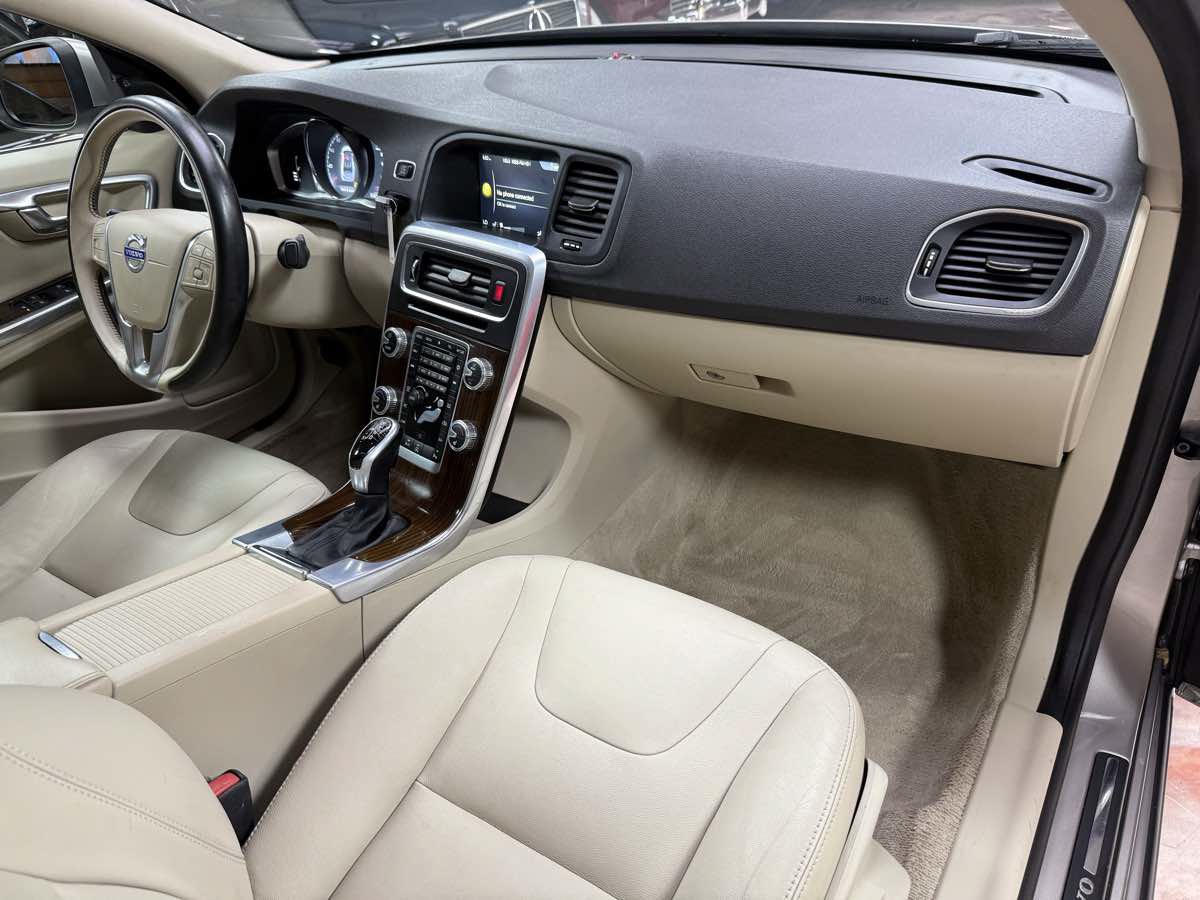 Used 2016 Volvo S60 T5 Premier FWD image 11