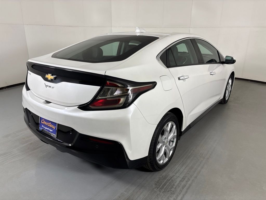 Used 2018 Chevrolet Volt Premier w/ Driver Confidence Package FWD image 8