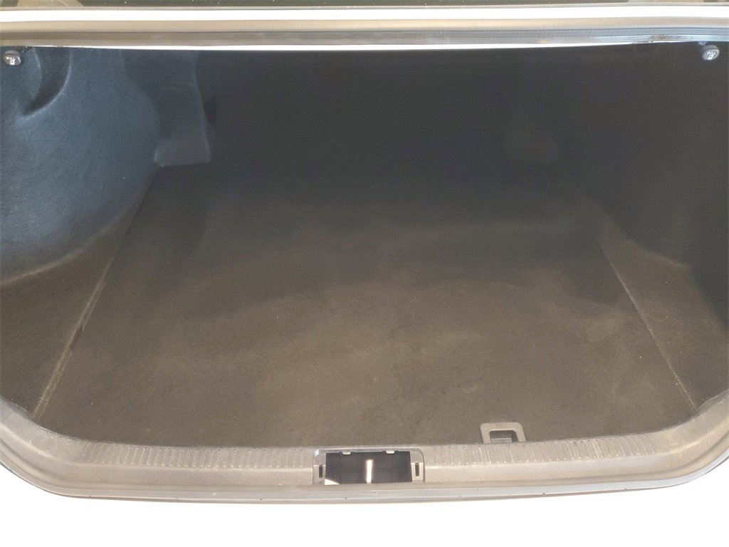 Used 2024 Toyota Camry LE image 9