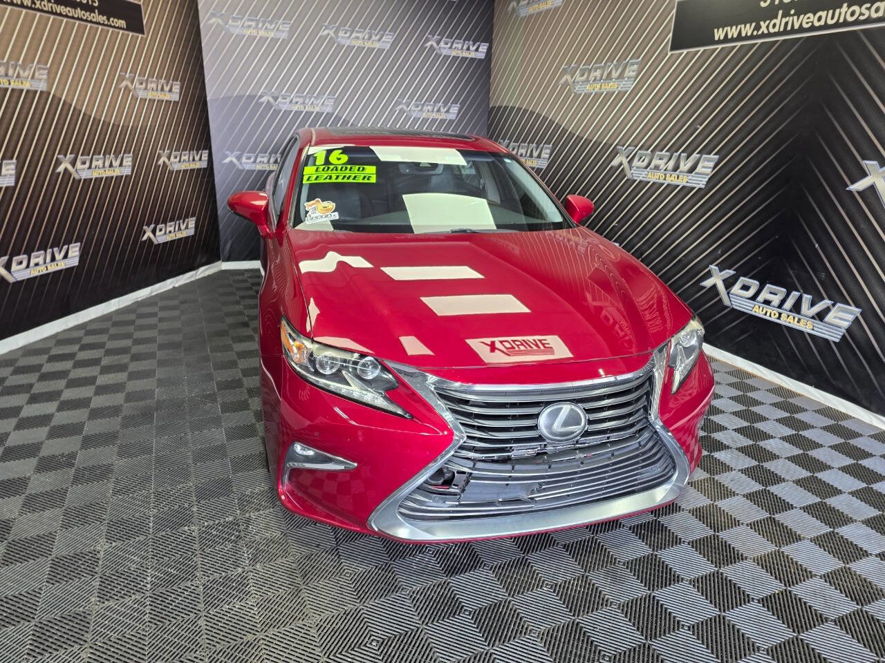 Used 2016 Lexus ES 350 w/ Luxury Package w/Wood Trim image 6