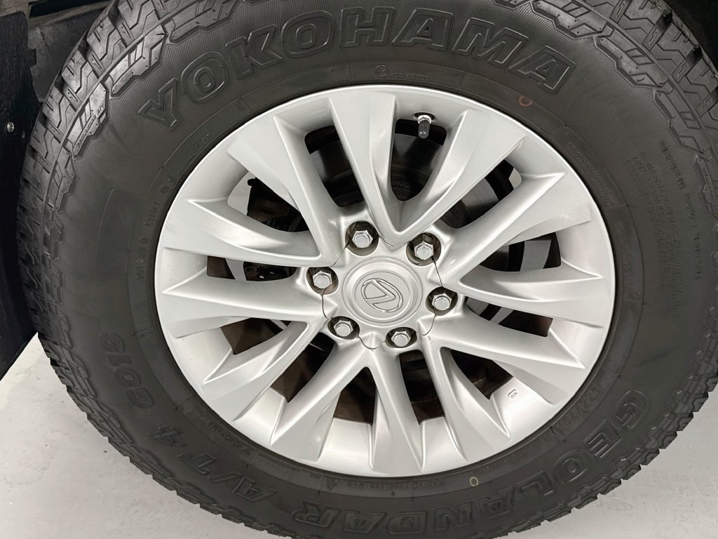 Used 2019 Lexus GX 460 Premium AWD/4WD image 34