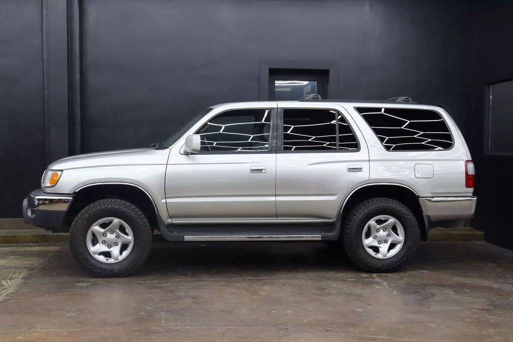 Used 1999 Toyota 4Runner SR5 AWD/4WD image 3