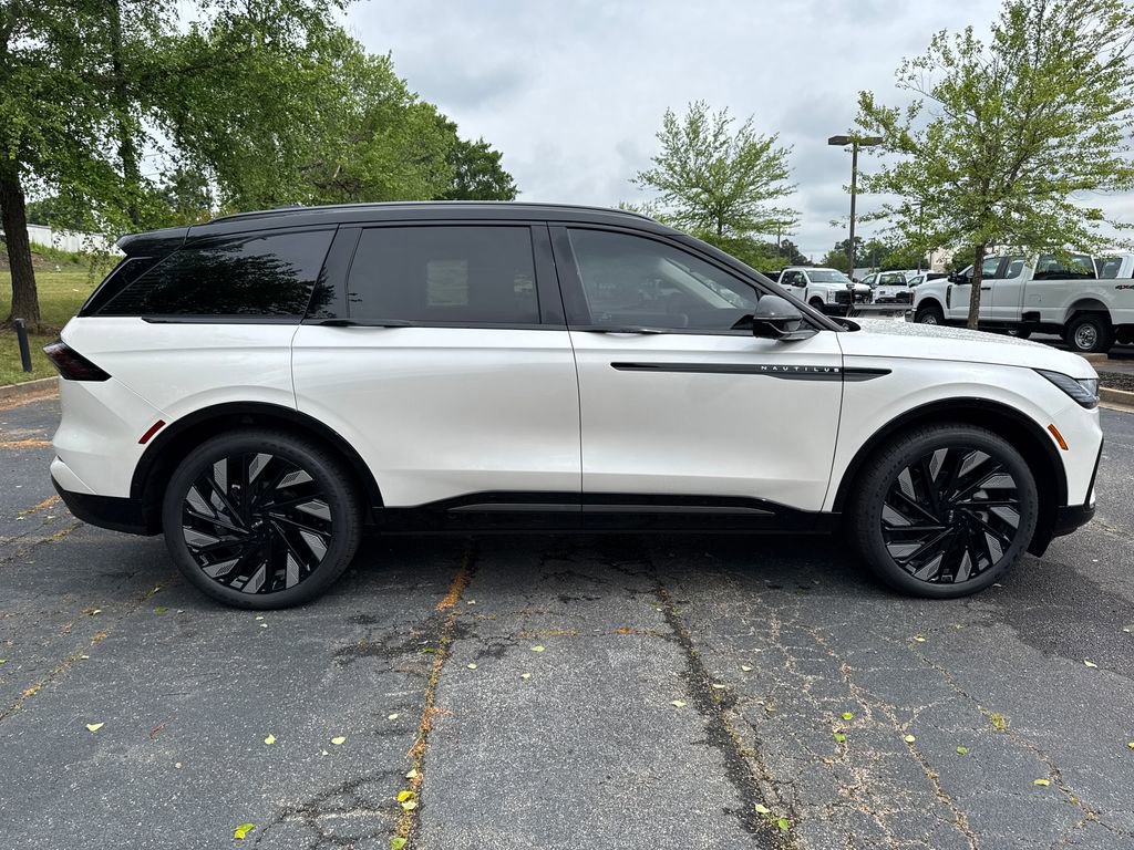 New 2026 Lincoln Nautilus Reserve AWD/4WD image 5