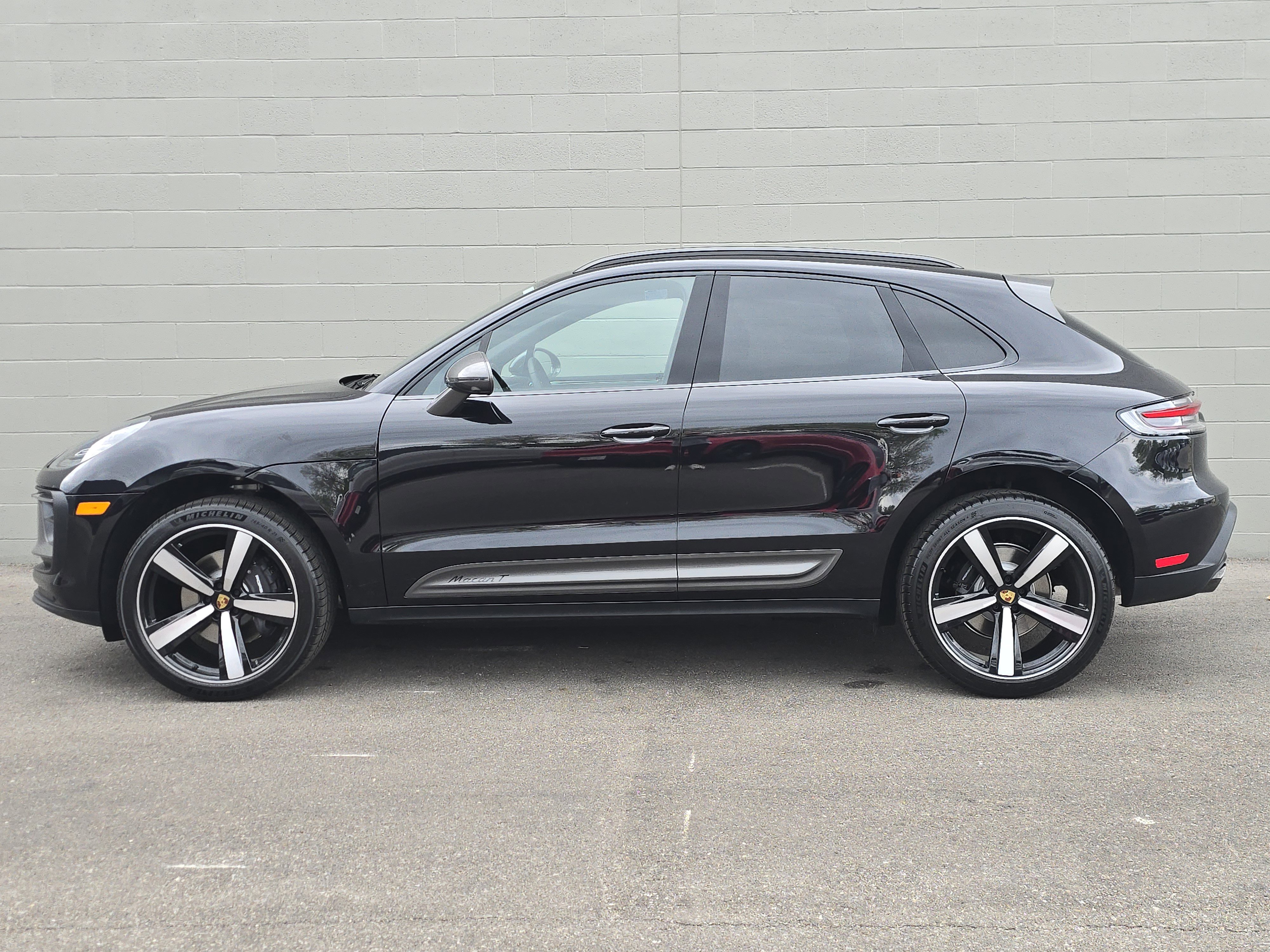 New 2026 Porsche Macan Turbo AWD/4WD image 2