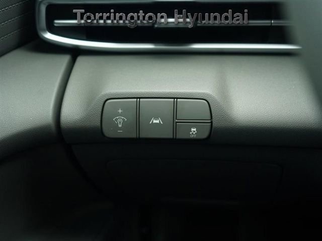 Certified 2023 Hyundai Elantra SEL image 17