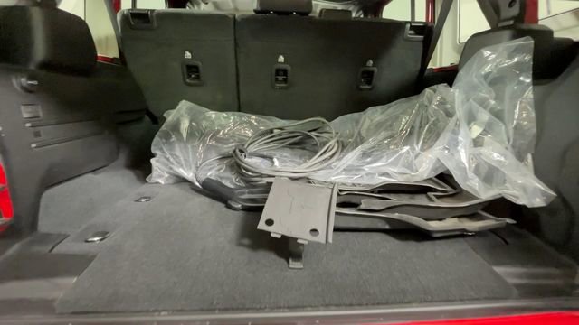 Used 2024 Jeep Wrangler Unlimited AWD/4WD image 15