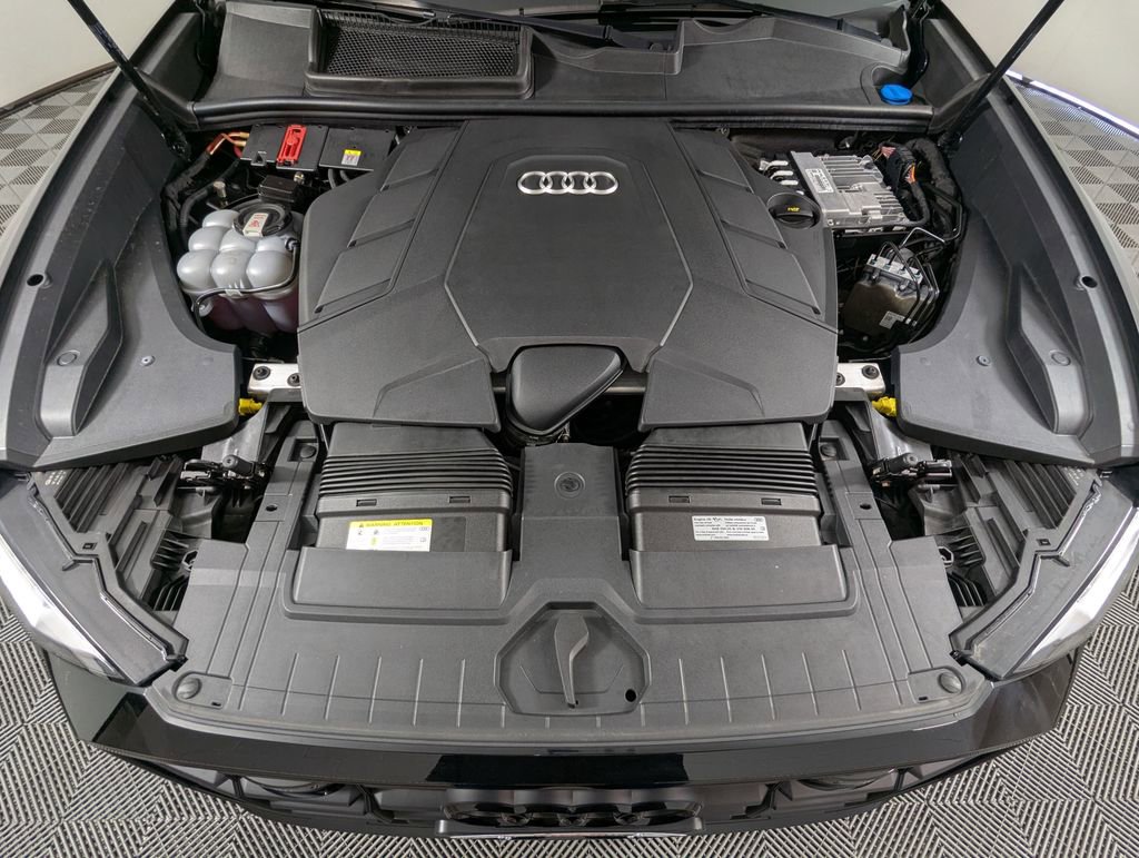 Used 2021 Audi Q8 Premium Plus image 25