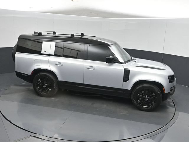 Used 2024 Land Rover Defender 130 X-Dynamic SE AWD/4WD image 43