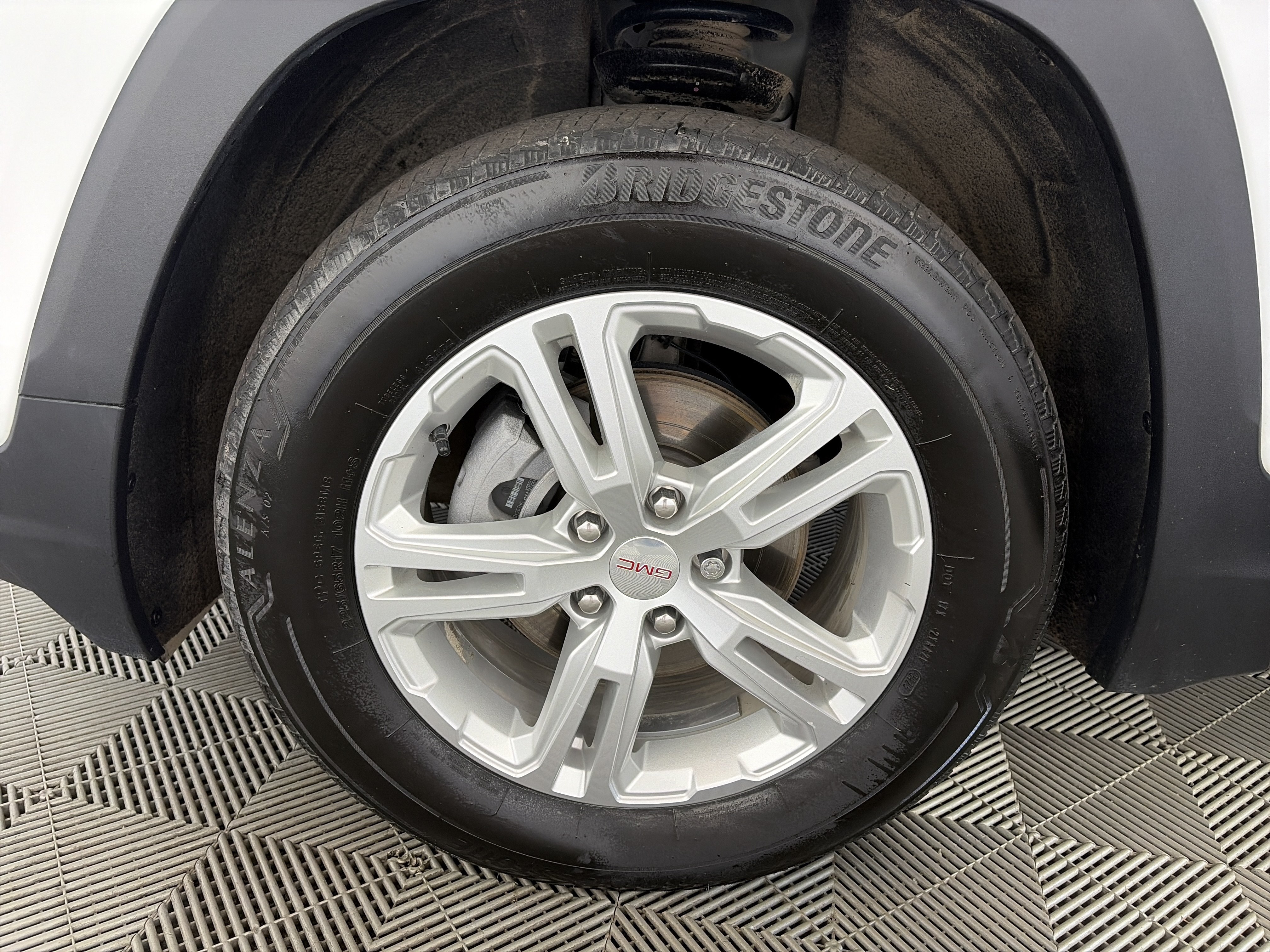 Certified 2024 GMC Terrain SLE w/ Driver Convenience Package AWD/4WD image 18