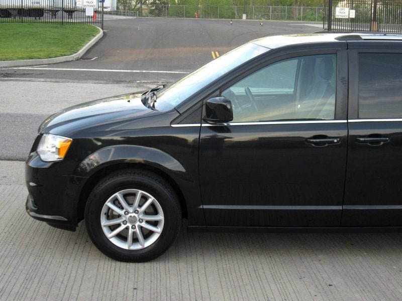 Used 2018 Dodge Grand Caravan SXT FWD image 7