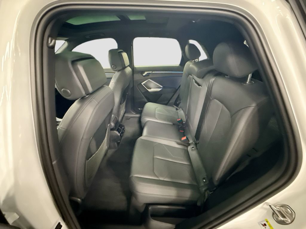 Certified 2024 Audi Q3 2.0T Premium Plus image 19