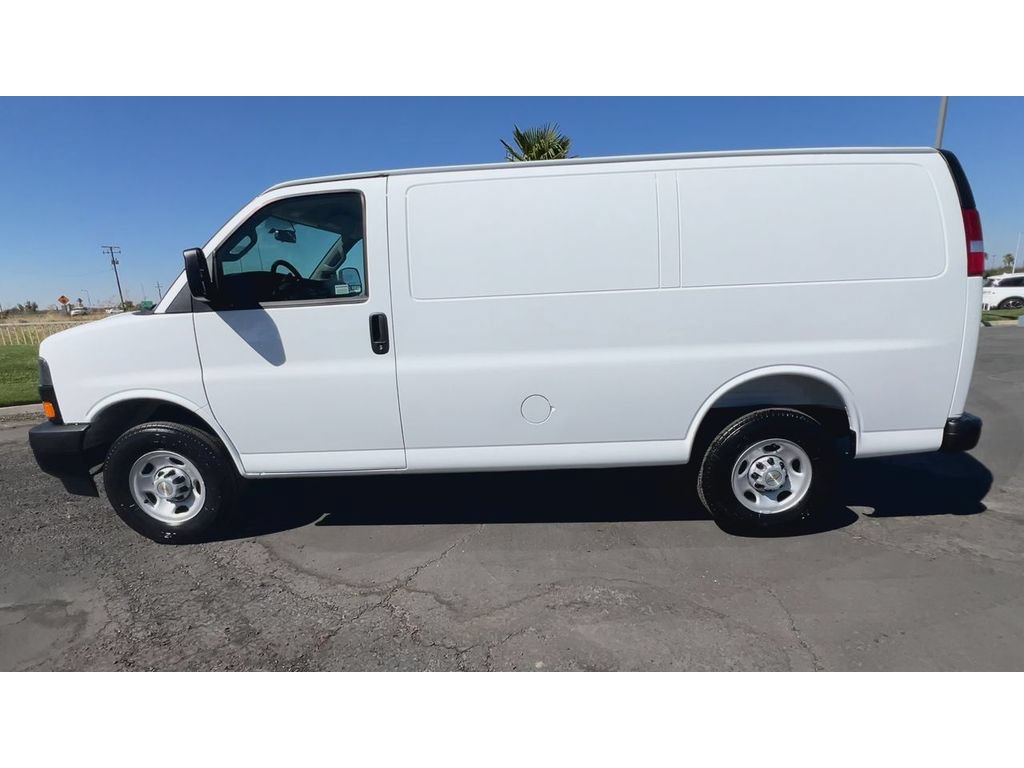 New 2026 Chevrolet Express 2500 w/ Driver Convenience Package RWD image 9