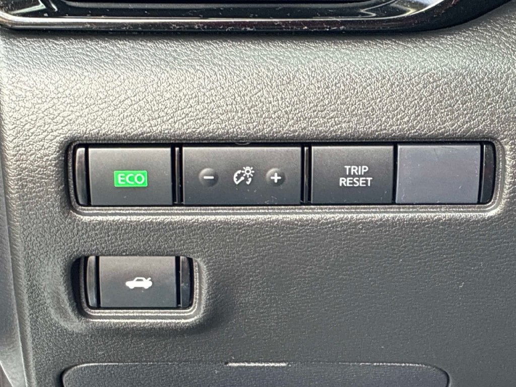 Certified 2023 Nissan Sentra SR w/ Electronics Package FWD image 22