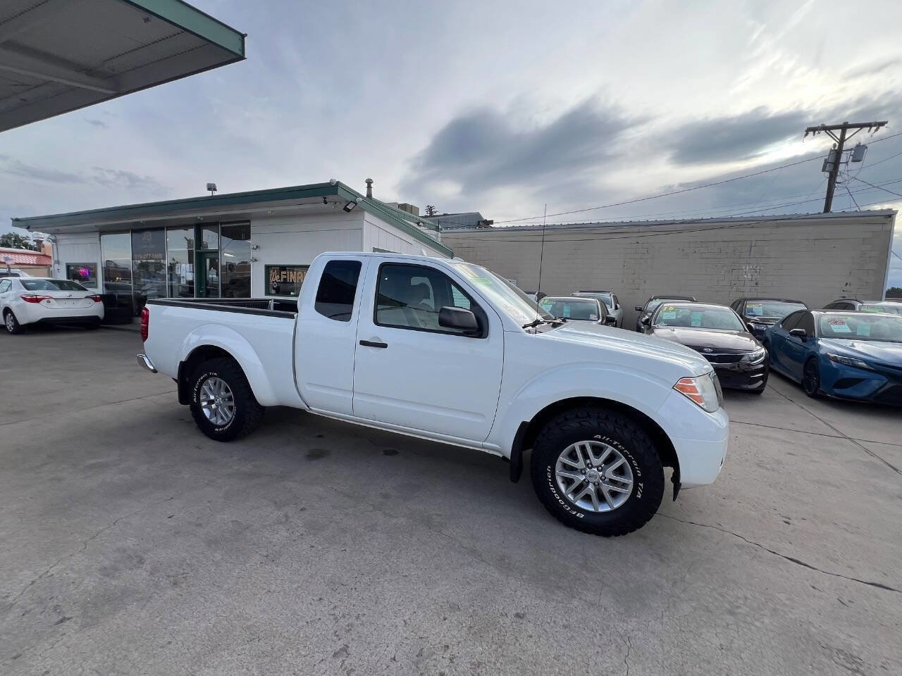 Used 2017 Nissan Frontier SV AWD/4WD image 19