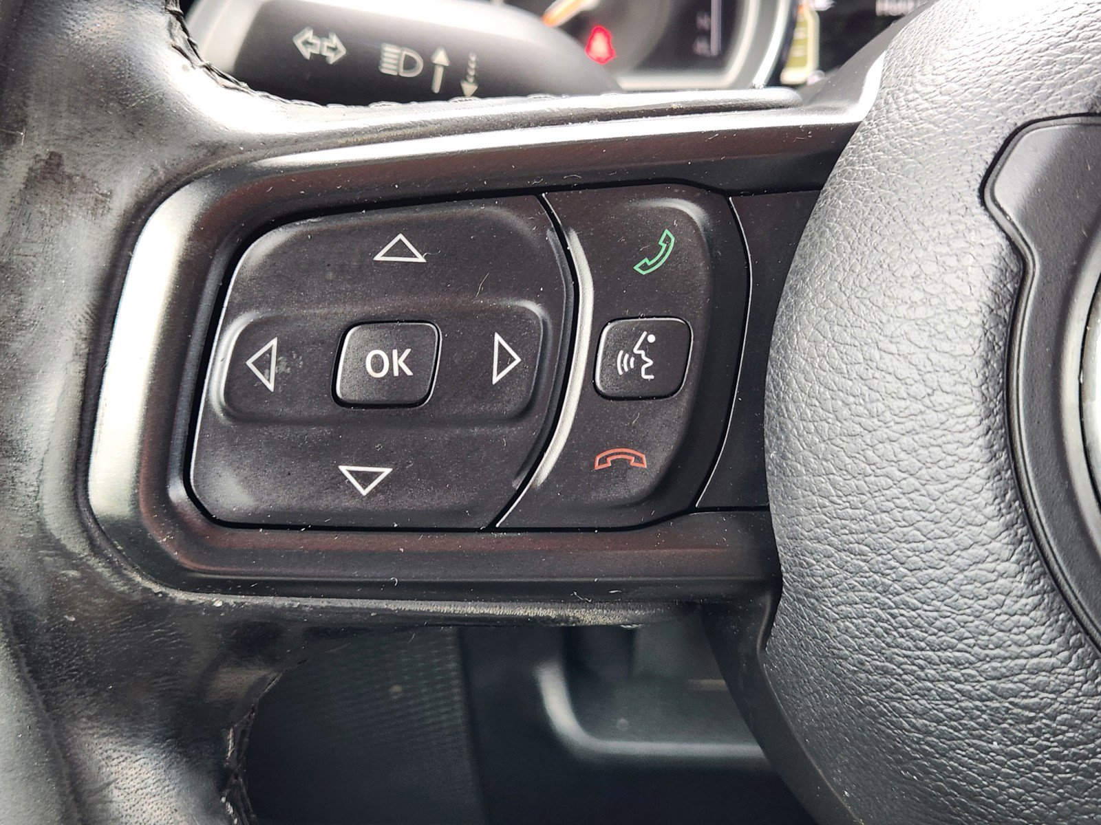 Used 2021 Jeep Gladiator Willys AWD/4WD image 21
