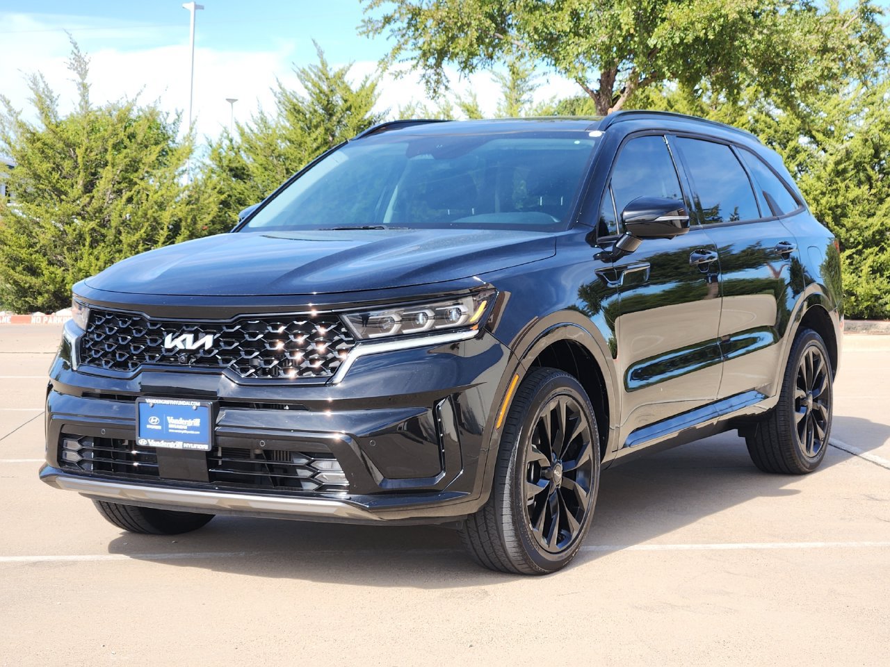 Used 2023 Kia Sorento SX AWD/4WD image 2