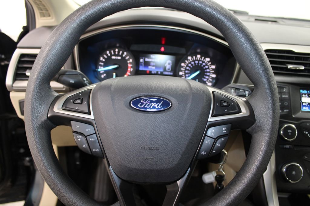 Used 2014 Ford Fusion SE FWD image 31