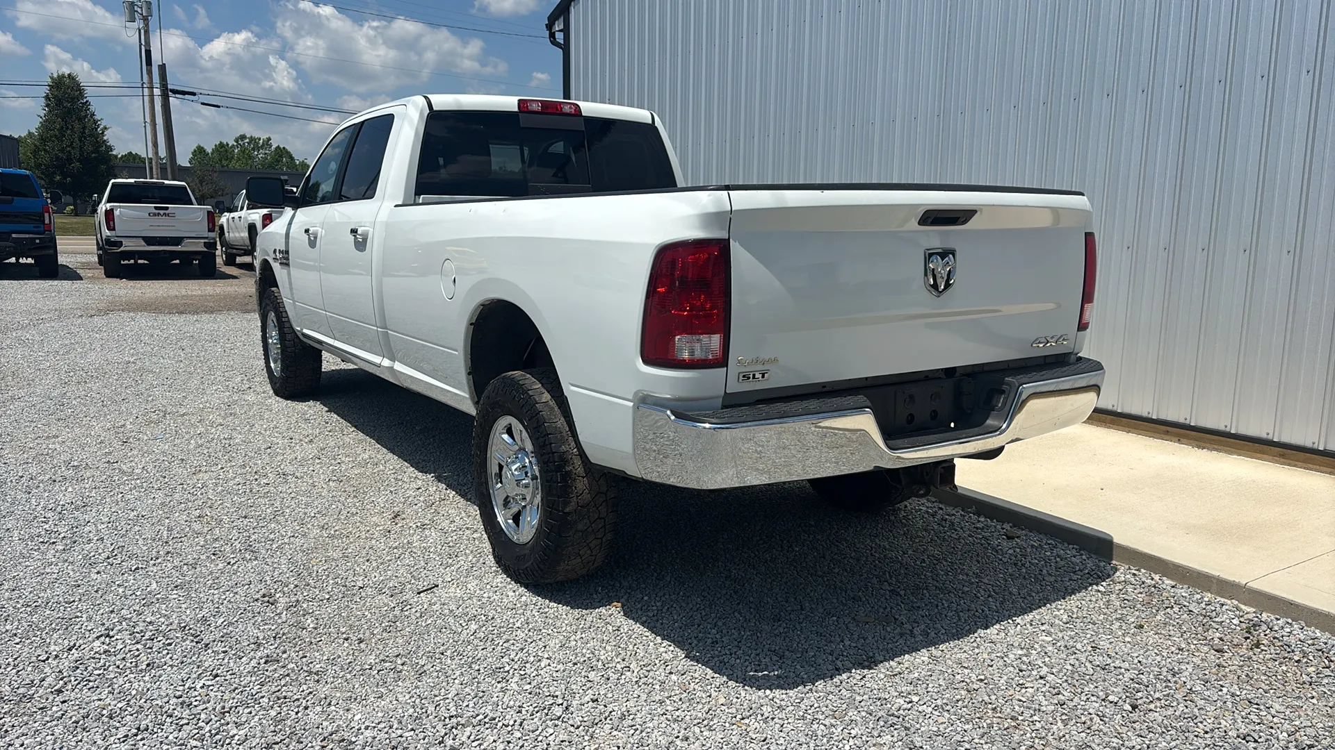 Used 2018 RAM 2500 SLT AWD/4WD image 3