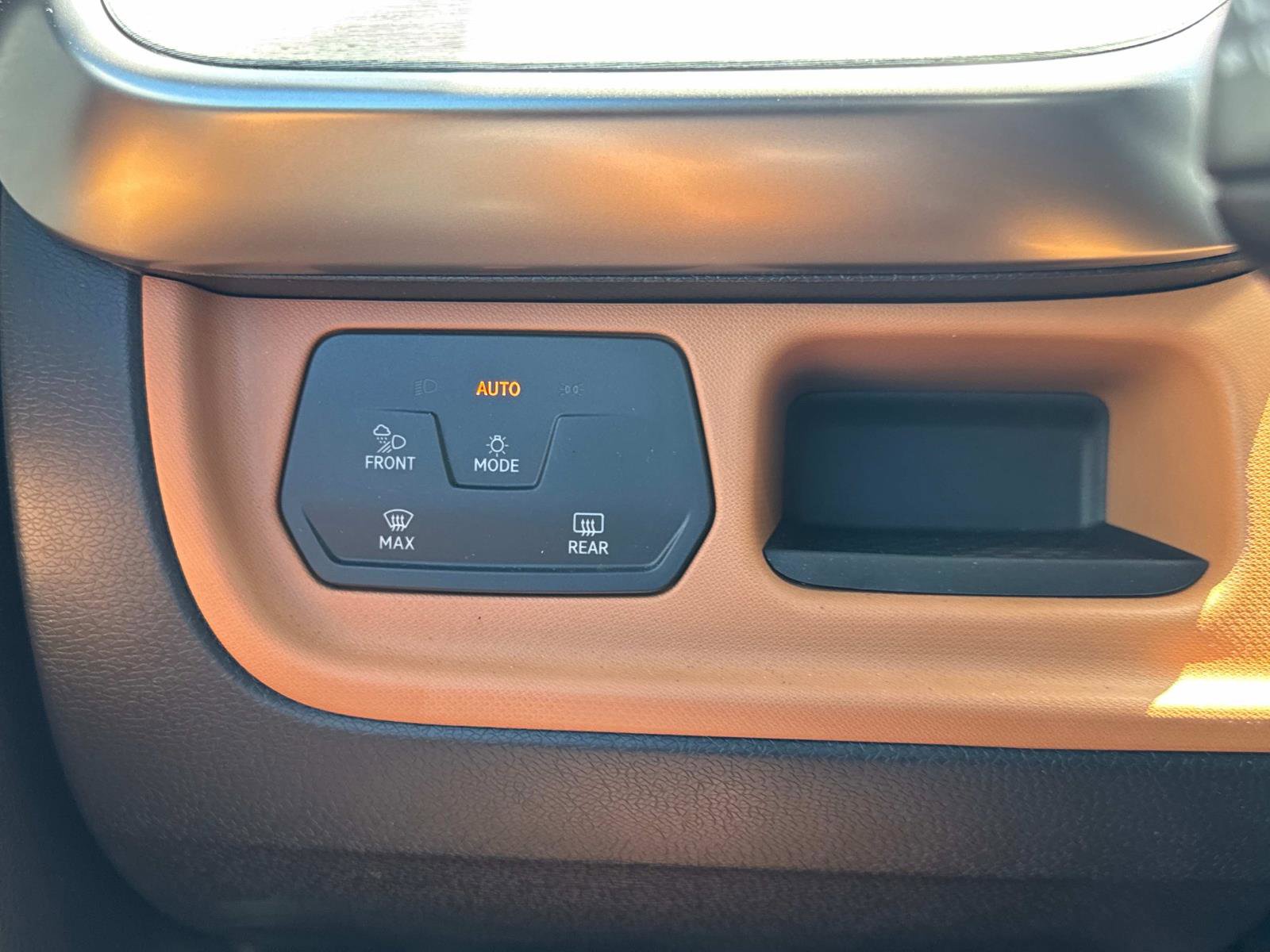 New 2025 Volkswagen ID. Buzz Pro S Plus image 23