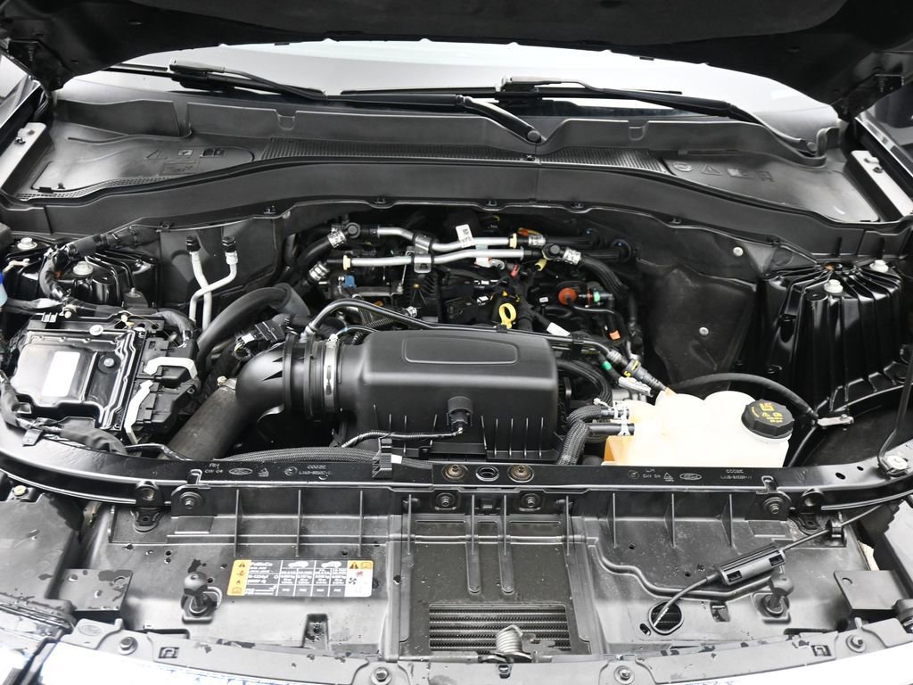 Used 2023 Ford Explorer XLT w/ Equipment Group 202A image 14