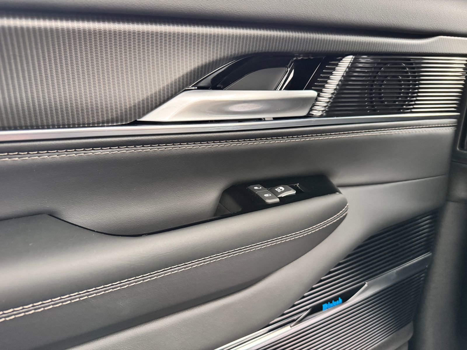 New 2026 Jeep Grand Wagoneer Summit image 31