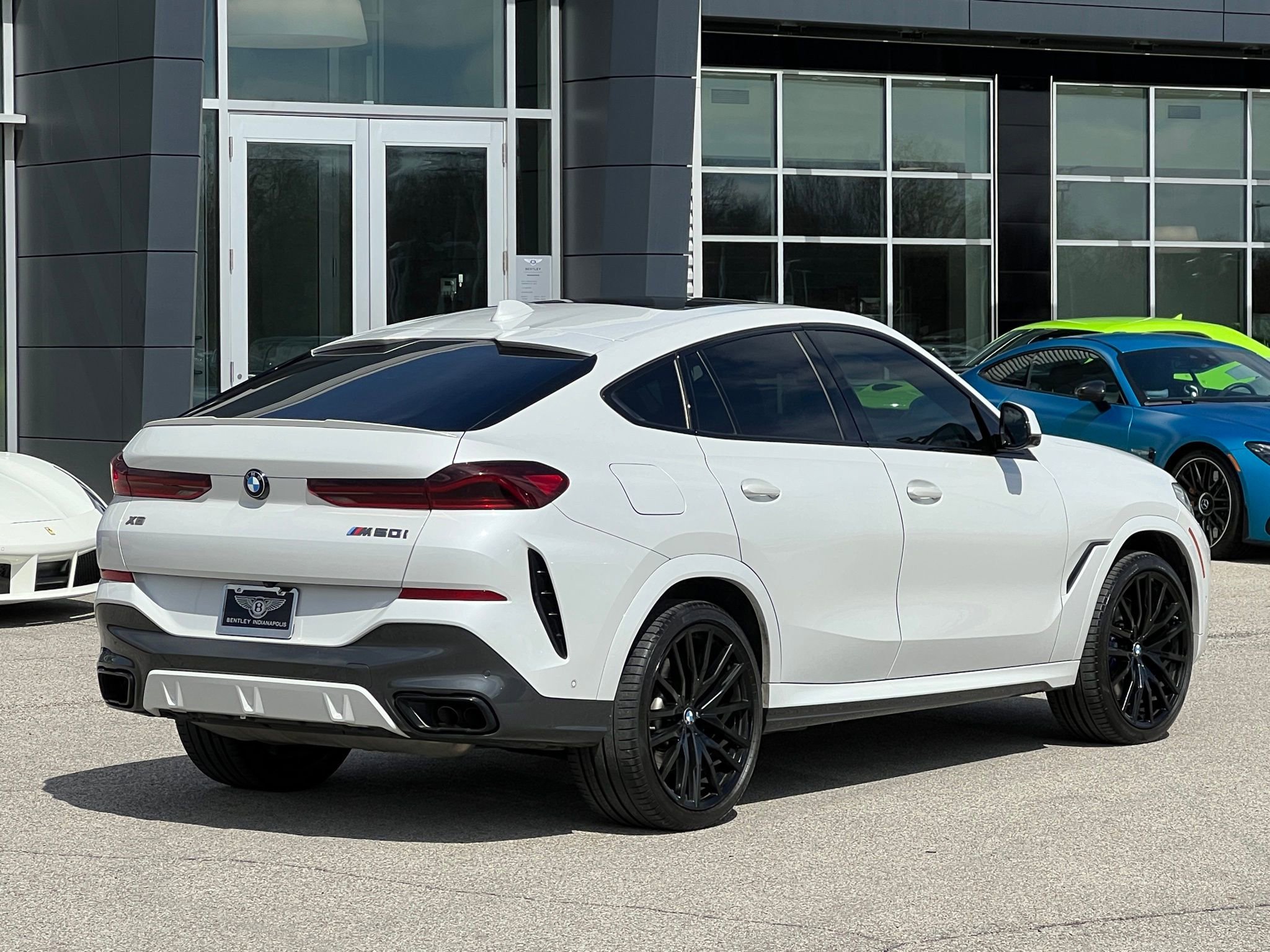Used 2020 BMW X6 M50i w/ Executive Package image 3