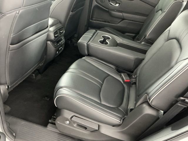 Used 2023 Honda Pilot Elite image 9