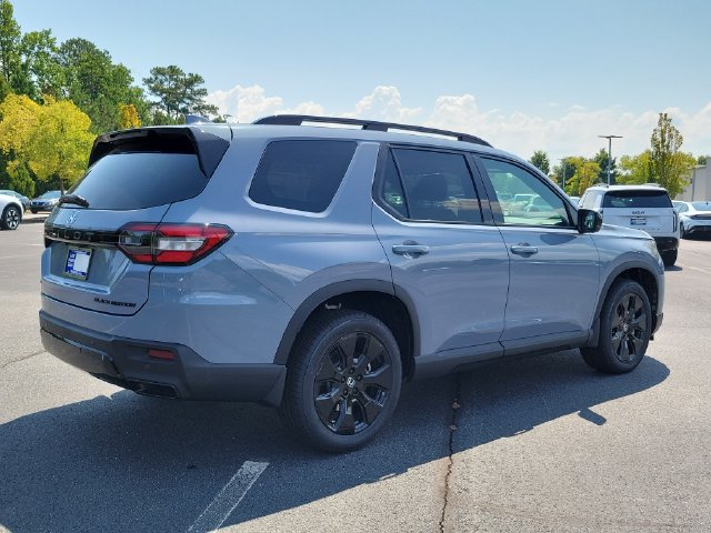 New 2026 Honda Pilot Black Edition image 4