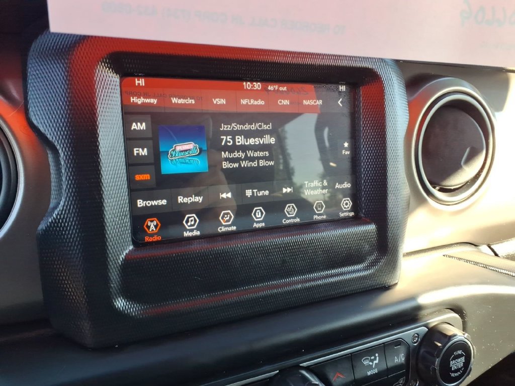 Used 2018 Jeep Wrangler Unlimited Sport S AWD/4WD image 17