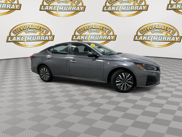 Used 2024 Nissan Altima 2.5 SV FWD image 4