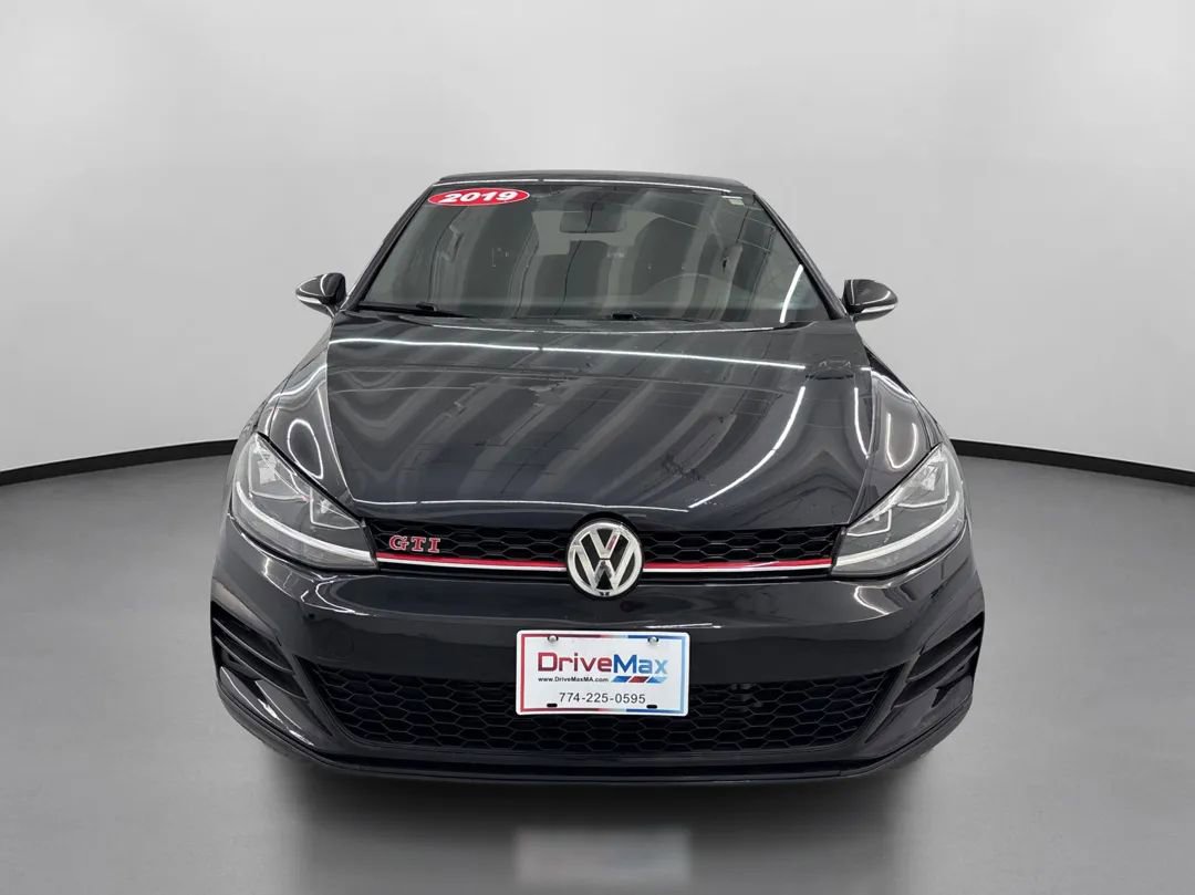 Used 2019 Volkswagen GTI SE image 2