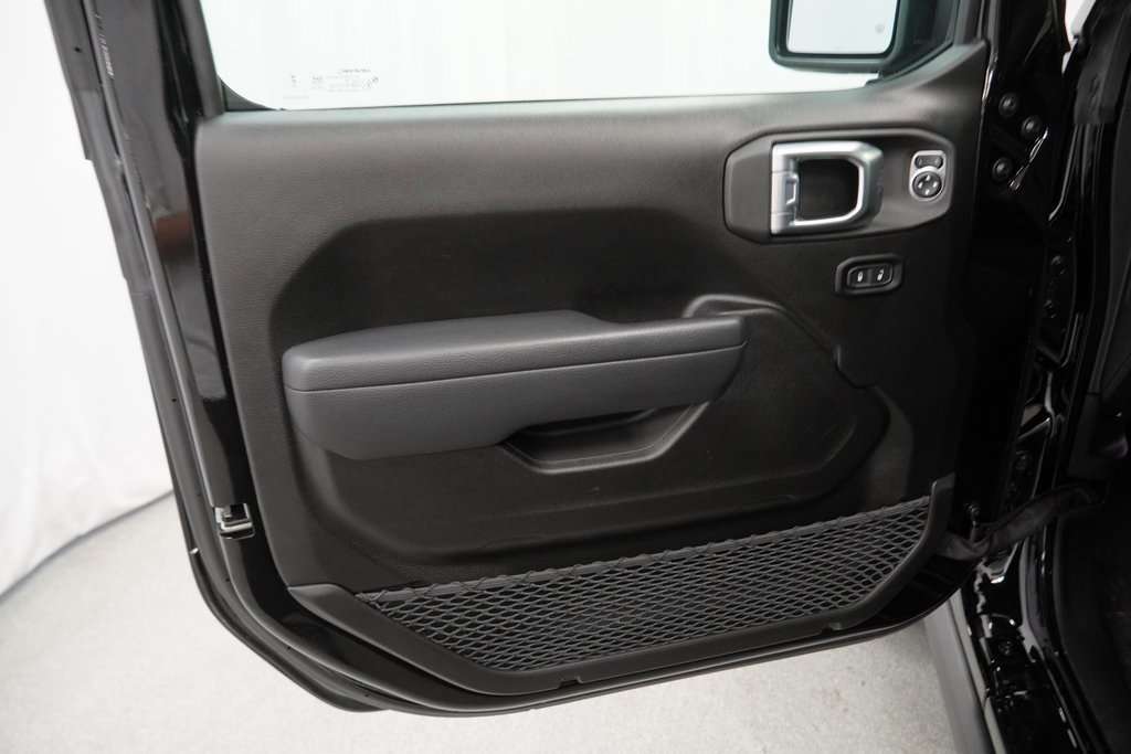 Certified 2024 Jeep Wrangler Willys image 36